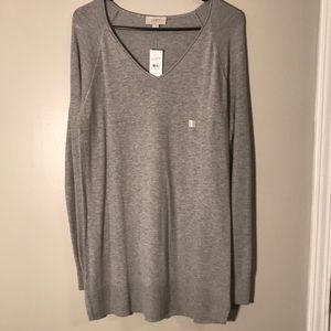 🌟3/$30 NWT LOFT Outlet light gray tunic sweater